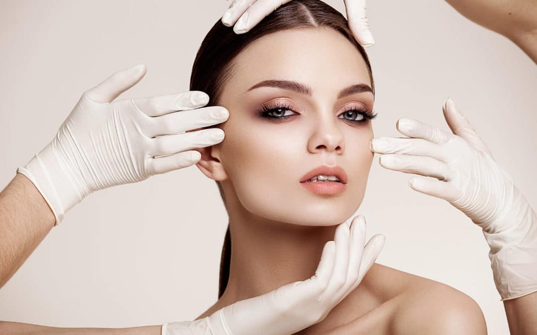 ¿Qué se consigue con un lifting facial?